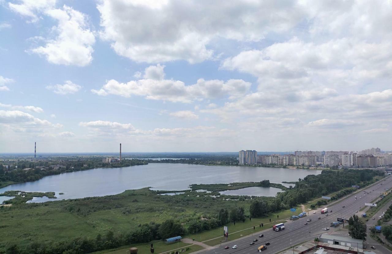 Solo Apartment Kamenskaya Kyiv Eksteriør billede